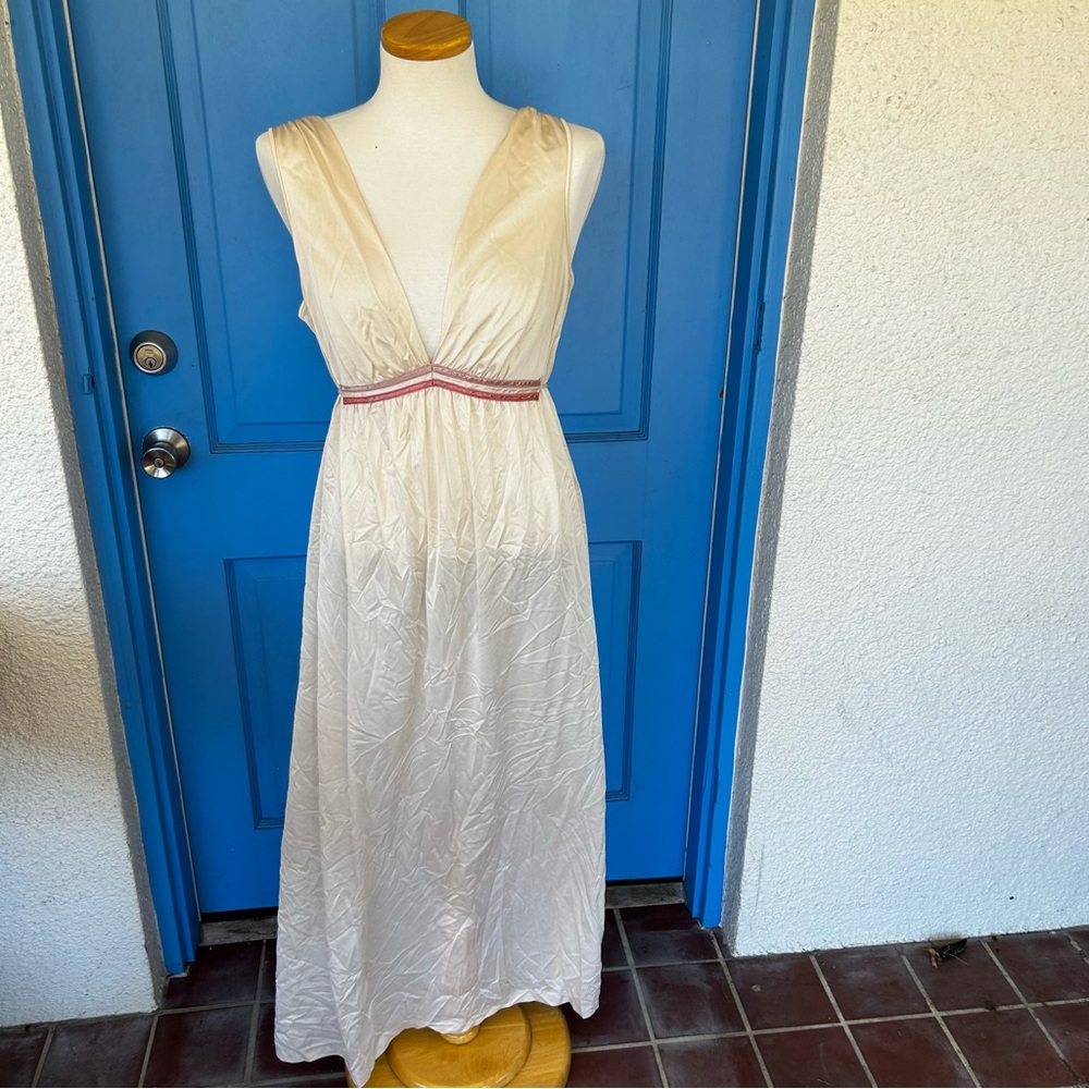 Vintage Cream Nightgown With Pink Details Across Bust, Size Large